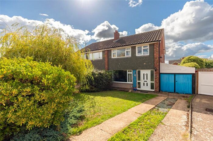 3 Bedroom Semi-Detached House For Sale In Pevensey Road, Bedford, Bedfordshire, MK41