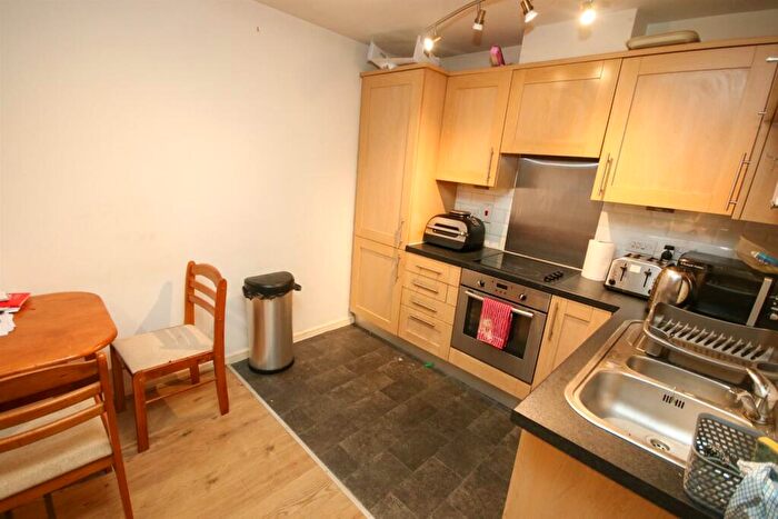 1 Bedroom Flat For Sale In Langcliffe Place, Stoneclough, Radcliffe, M26