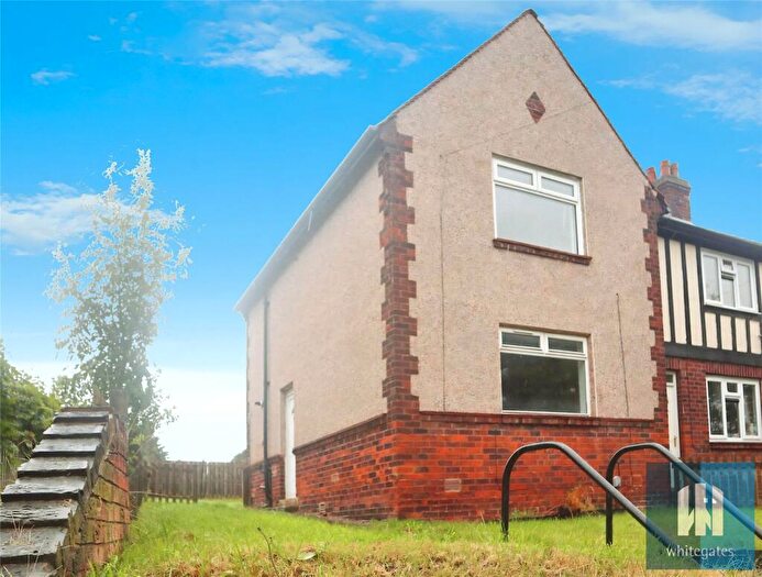 2 Bedroom End Of Terrace House To Rent In Rawthorpe Lane, Huddersfield, HD5