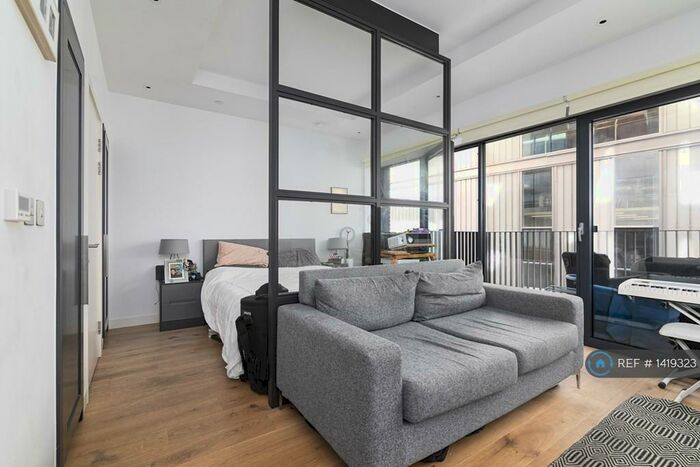 Studio To Rent In Modena House, London, E14
