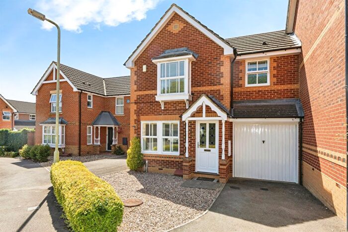 3 Bedroom End Terrace House For Sale In Jay Close, Lower Earley, Reading, RG6