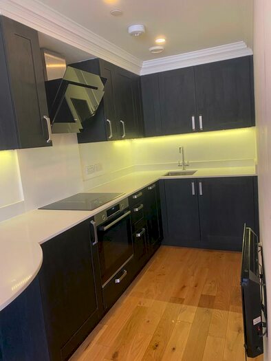 1 Bedroom Apartment To Rent In Mount Stuart Square, Cardiff, CF10