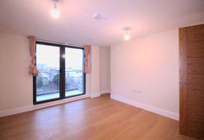 1 Bedroom Flat To Rent In Charter House, Ilford, IG1