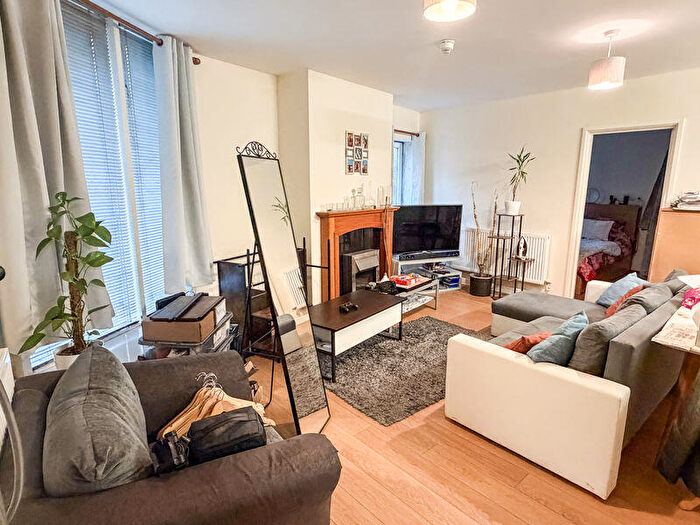 2 Bedroom Flat To Rent In Wells Road, Bath, BA2