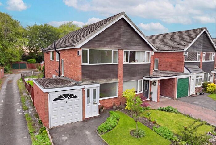 3 Bedroom Semi-Detached House To Rent In Castle Farm Lane, Stockport, SK2