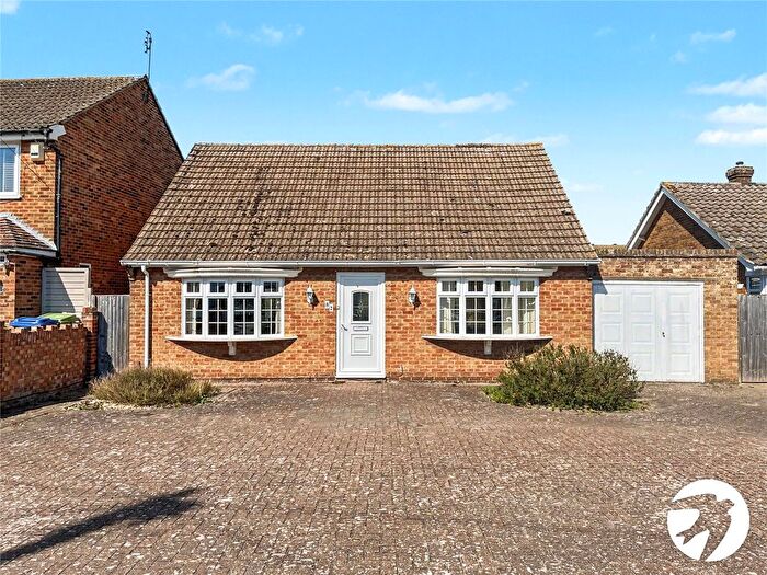 1 Bedroom Bungalow For Sale In North Street, Sittingbourne, Kent, ME10