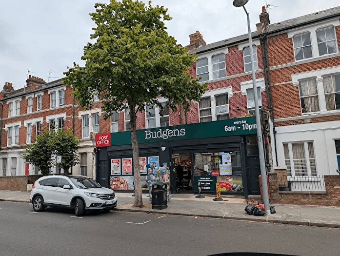 5 Bedroom Flat For Sale In St. Helens Gardens, W10