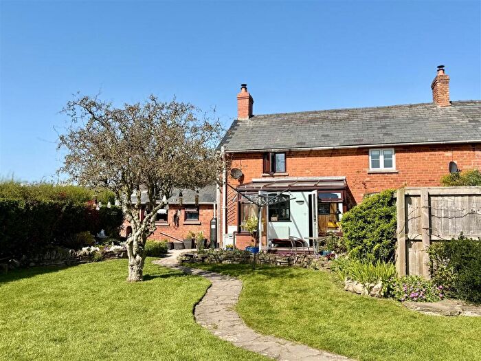 2 Bedroom House For Sale In Crowmoor Lane, Tillington, Hereford, HR4