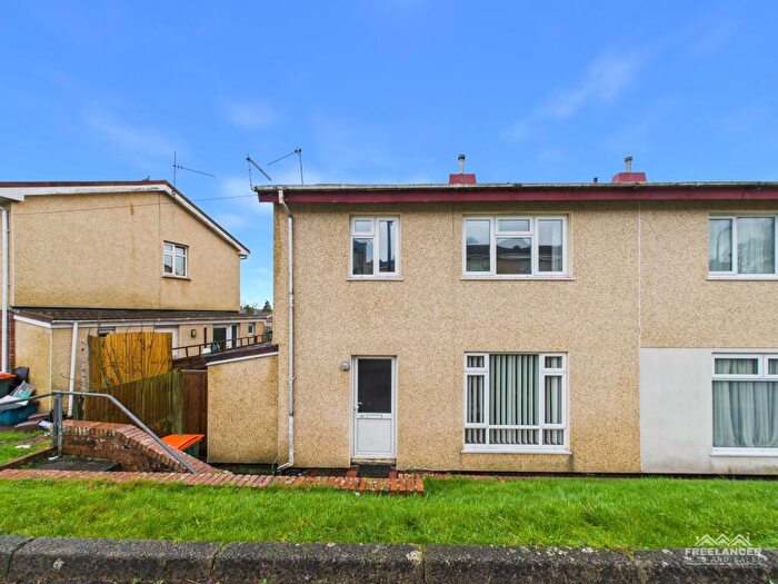 3 Bedroom Semi Detached House For Sale In Rutherford Hill, Malpas, NP20