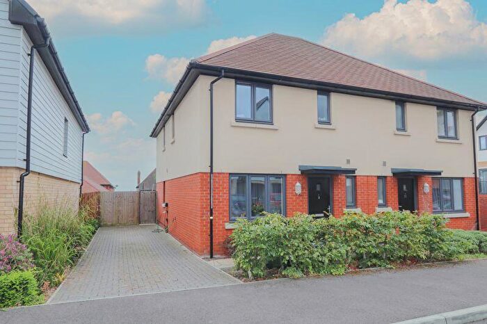 3 Bedroom Semi-Detached House To Rent In Nautilus Drive, Portsmouth, PO6