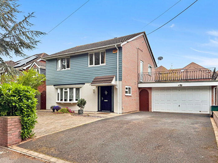 4 Bedroom Detached House For Sale In Farm Road, West Moors, Ferndown, Dorset, BH22