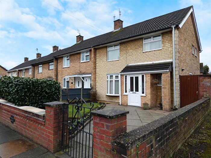 3 Bedroom End Of Terrace House For Sale In Arnhem Road, Huyton, Liverpool, L36