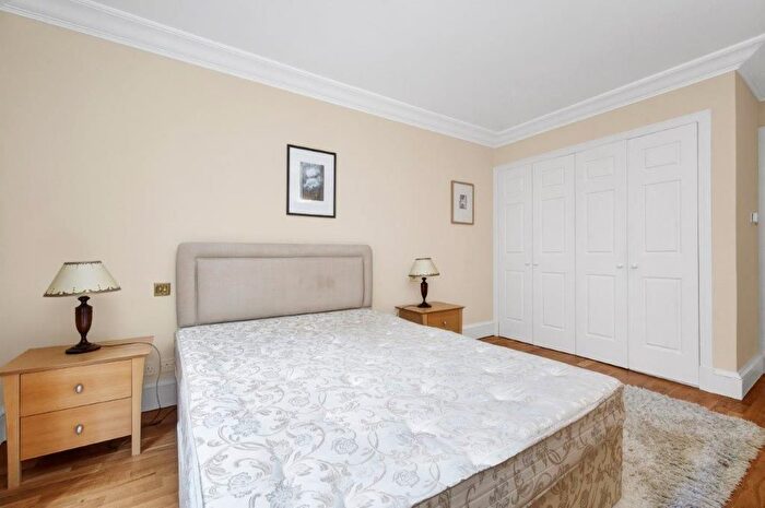 1 Bedroom Flat To Rent In Wrights Lane, London, W8