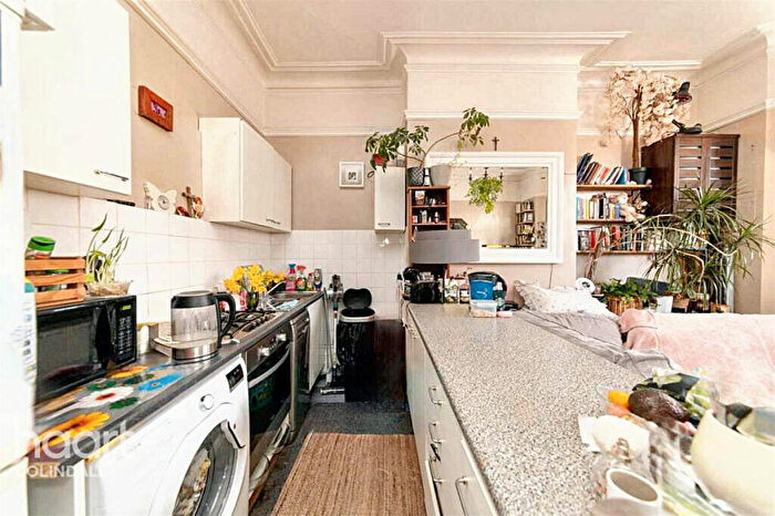 1 Bedroom Flat For Sale In Mount Road, NW4