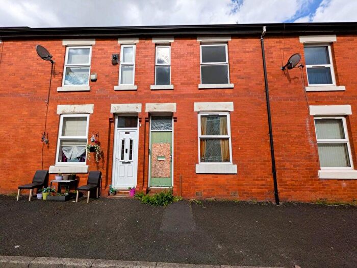 2 Bedroom Terraced House For Sale In Kenwyn Street, Manchester, M40
