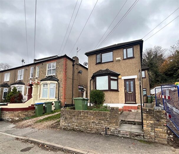 2 Bedroom Maisonette To Rent In Abbey Crescent, Belvedere, Kent, DA17