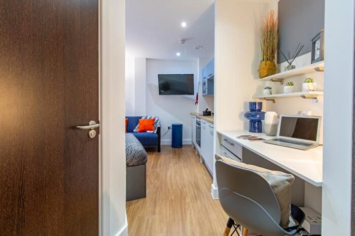 5 Bedroom Flat To Rent In Orital House, Ilkeston Road, Nottingham, NG7