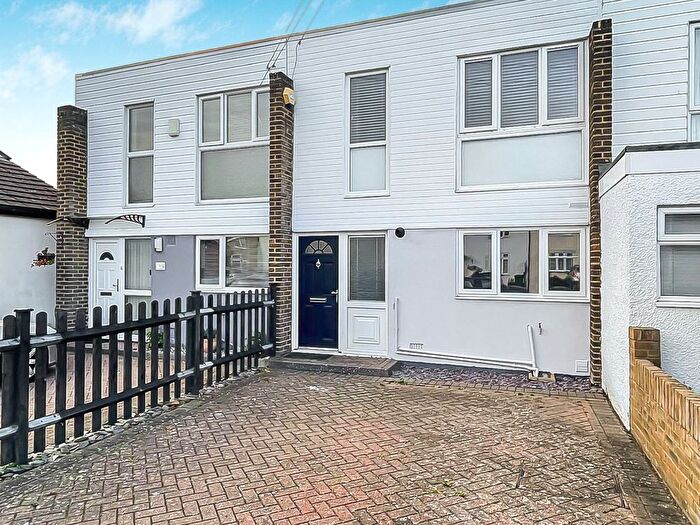 3 Bedroom Terraced House For Sale In Laytons Lane, Sunbury-On-Thames, Surrey, TW16