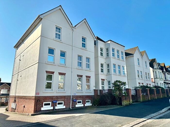 2 Bedroom Flat For Sale In A Carlton Road South, Weymouth, DT4