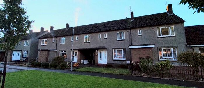 3 Bedroom Flat To Rent In Carnaughton Place, Alva, Clackmannanshire, FK12