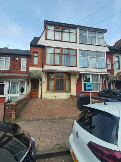 5 Bedroom Terraced House For Sale In Langley Road, Birmingham, B10