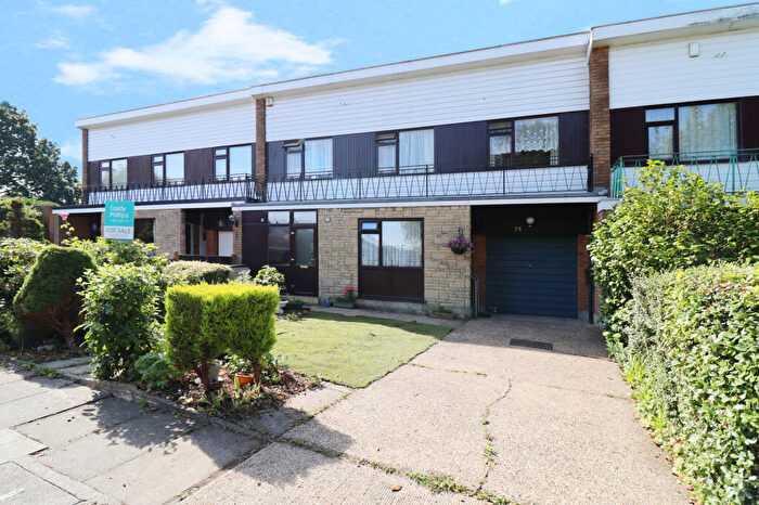 5 Bedroom Terraced House For Sale In Albyfield, Bickley, BR1