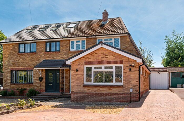 3 Bedroom Semi-Detached House For Sale In Greenacre Gardens, Waterlooville, Hampshire, PO7