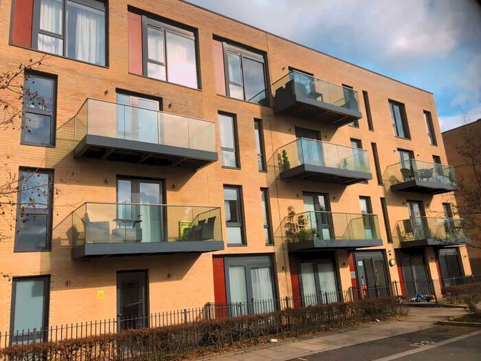 2 Bedroom Flat To Rent In Hayling Way, Edgware, Middlesex, HA8