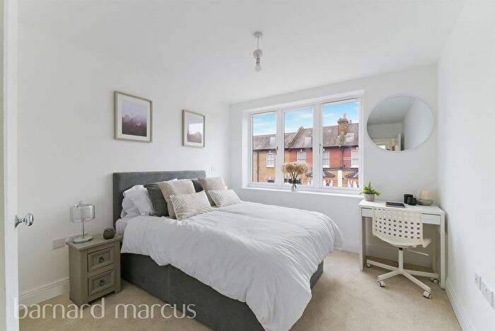 1 Bedroom Flat For Sale In Hartfield Road, London, SW19