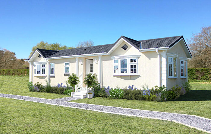 2 Bedroom Park Home For Sale In Thetford, Norfolk, IP24