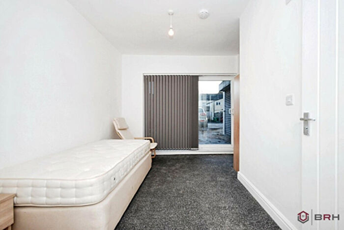 5 Bedroom Terraced House For Sale In Laneham Street, Scunthorpe, DN15