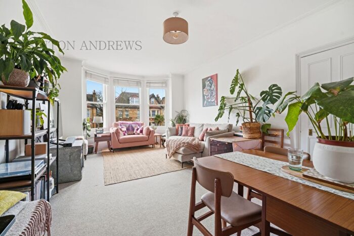 1 Bedroom Flat To Rent In Freeland Road, Ealing, W5