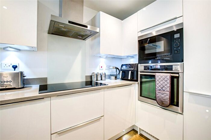 3 Bedroom Semi-Detached House For Sale In Sunningdale, Durham, DH1