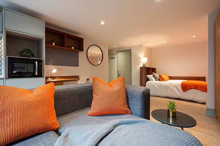 Studio To Rent In Rodney Street, L1