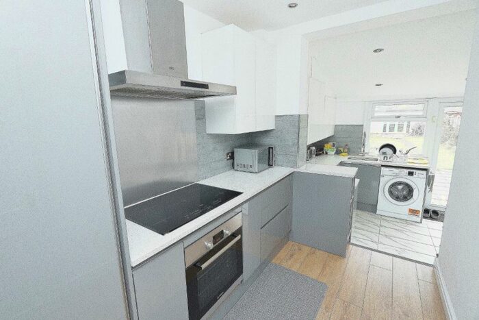 3 Bedroom Semi-Detached House To Rent In Hainault Road, Collier Row, RM5