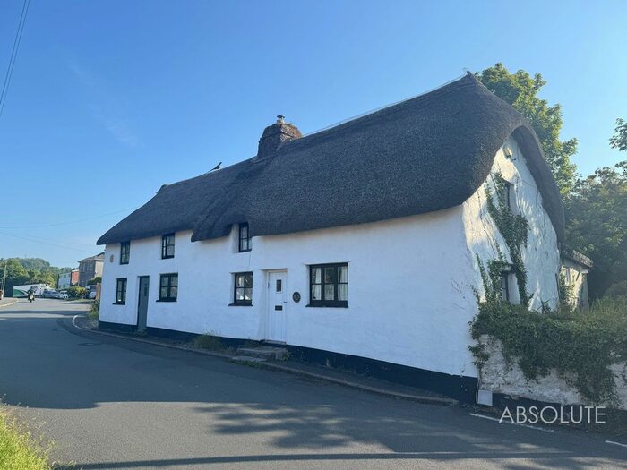 3 Bedroom Cottage To Rent In Fore Street, Barton, TQ2