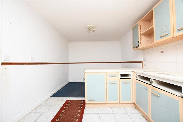 3 Bedroom End Of Terrace House For Sale In Howlett Close, St. Leonards-On-Sea, TN38