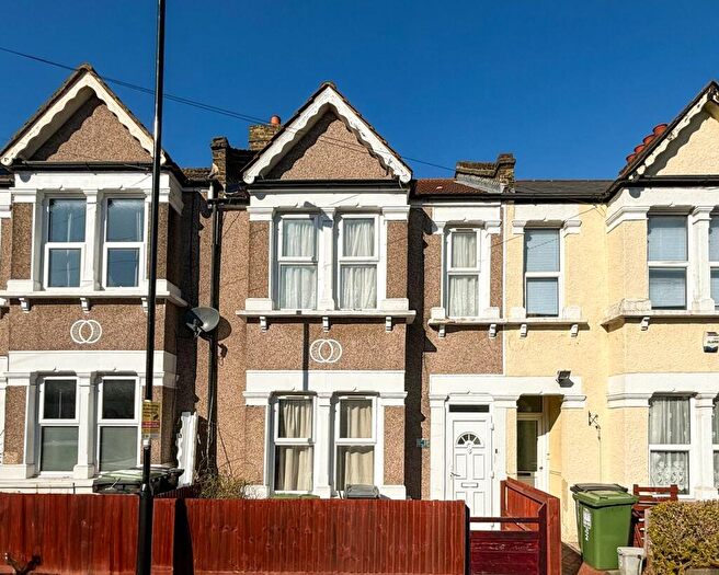 3 Bedroom Terraced House For Sale In Benin Street, Hither Green, London, SE13