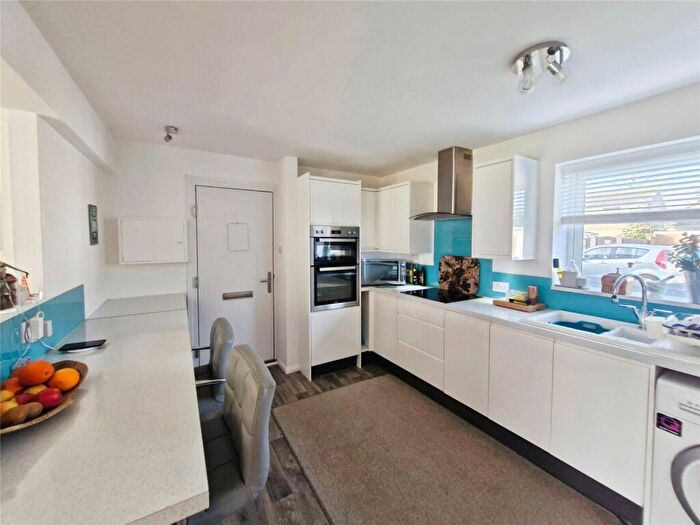 2 Bedroom Flat For Sale In Lord Warden Avenue, Walmer, Deal, Kent, CT14