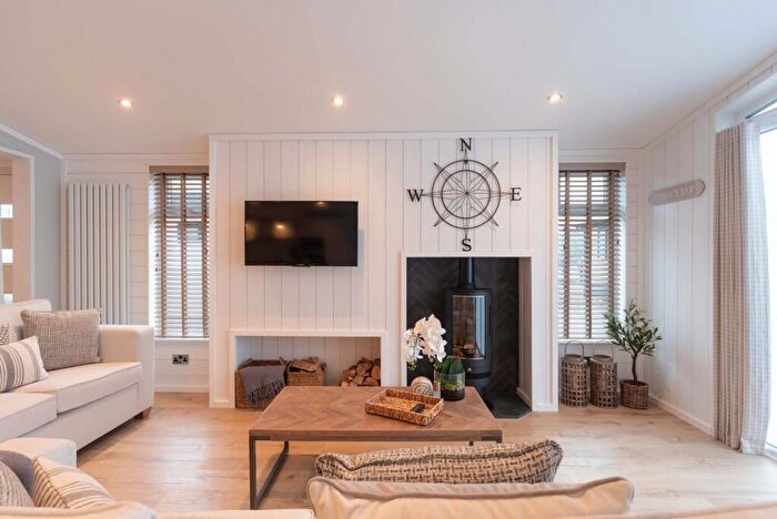 2 Bedroom Lodge For Sale In Prestige Casa Di Lusso, Cotswold Hills Country Park, Hook Norton Road, Chipping Norton, Oxfordshire, OX7