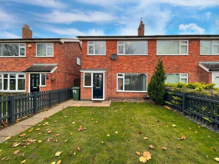 3 Bedroom Semi-Detached House To Rent In Minstrels Walk, East Goscote, Leicester, LE7