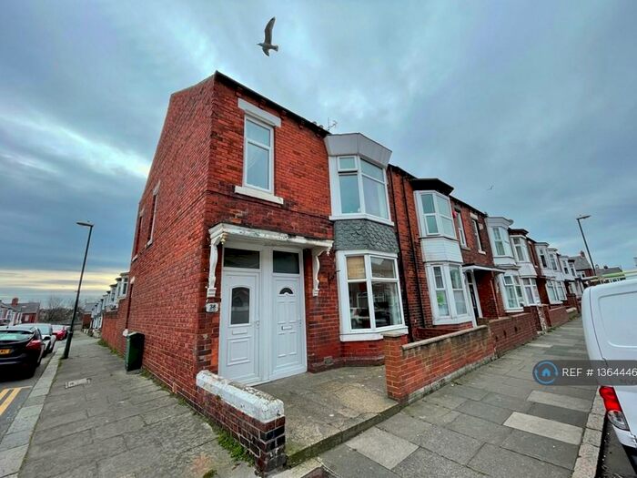 2 Bedroom Flat To Rent In Talbot Road, South Shields, NE34
