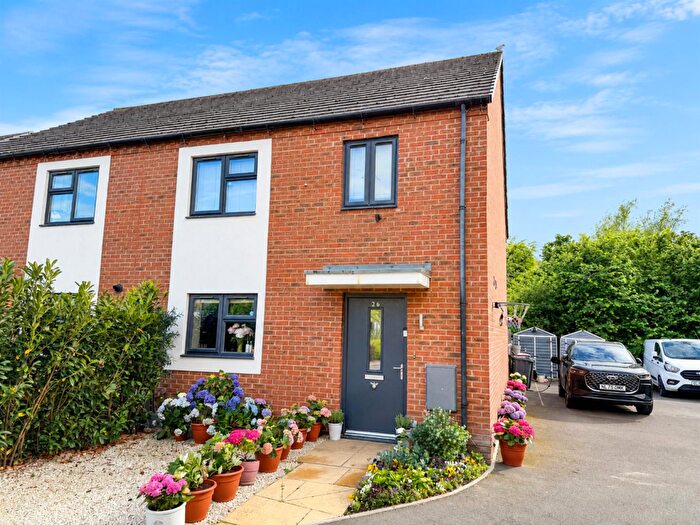 4 Bedroom Semi-Detached House For Sale In Macbeth Road, Meon Vale, Stratford-Upon-Avon, CV37