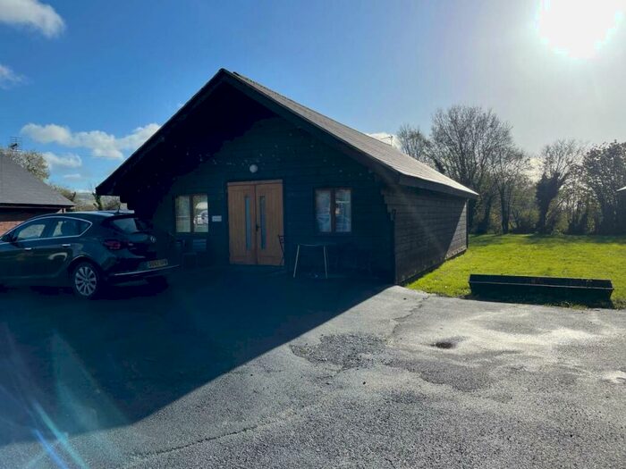 2 Bedroom Chalet To Rent In Waterside, Cheddar Road, Axbridge, BS26