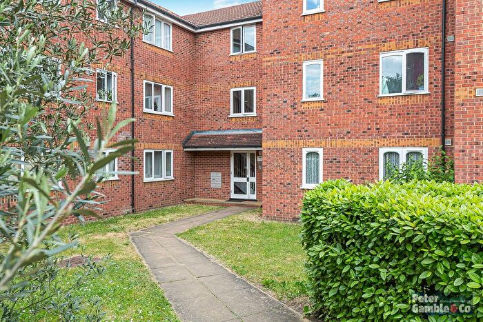 Studio For Sale In Brindley Close, Wembley, HA0