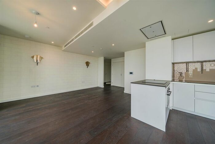 2 Bedroom Flat To Rent In Damac Tower, Vauxhall, London, SW8