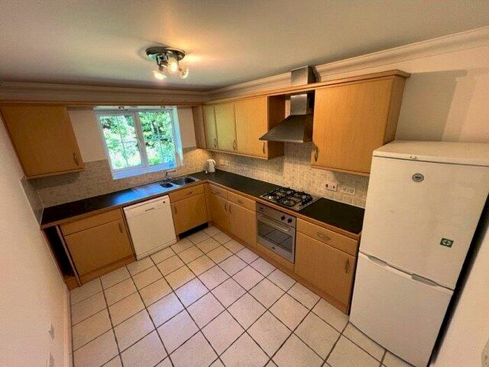 2 Bedroom Apartment To Rent In Chirk Place, Romsey, Hampshire, SO51
