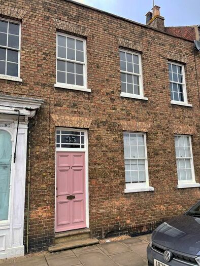 3 Bedroom Terraced House To Rent In North Brink, Wisbech, PE13