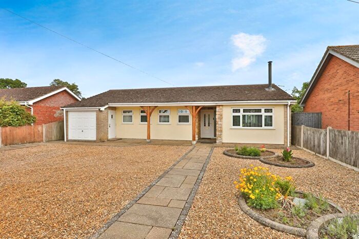 4 Bedroom Detached Bungalow For Sale In Mill Road, Mattishall, Dereham, NR20