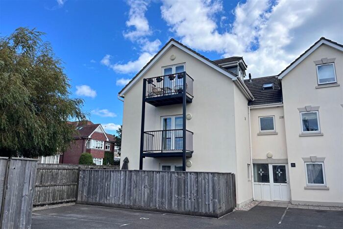 3 Bedroom Flat To Rent In Victoria Avenue, Swanage, BH19